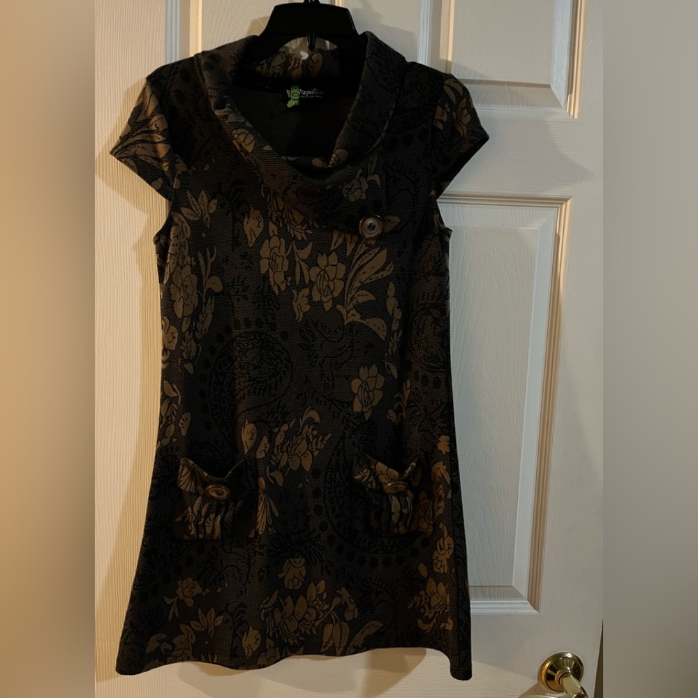 Navy and taupe tunic M